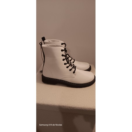 Bottines Ardenes Blanches Taille 41 Neuves